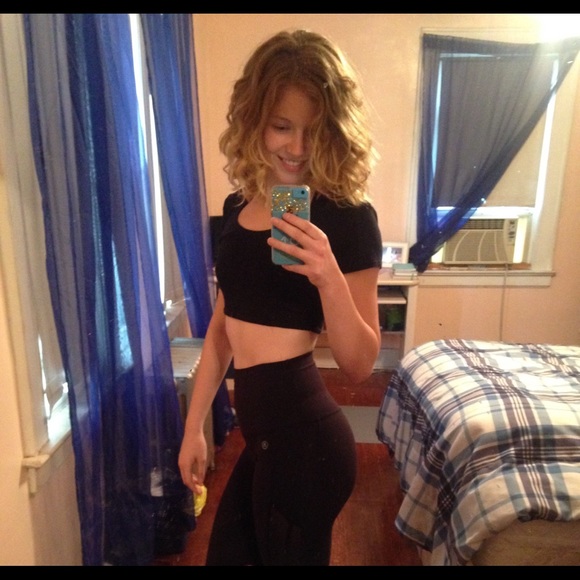 🎀 Meet your Posher, Stephanie 🎀 - Picture 2 of 3